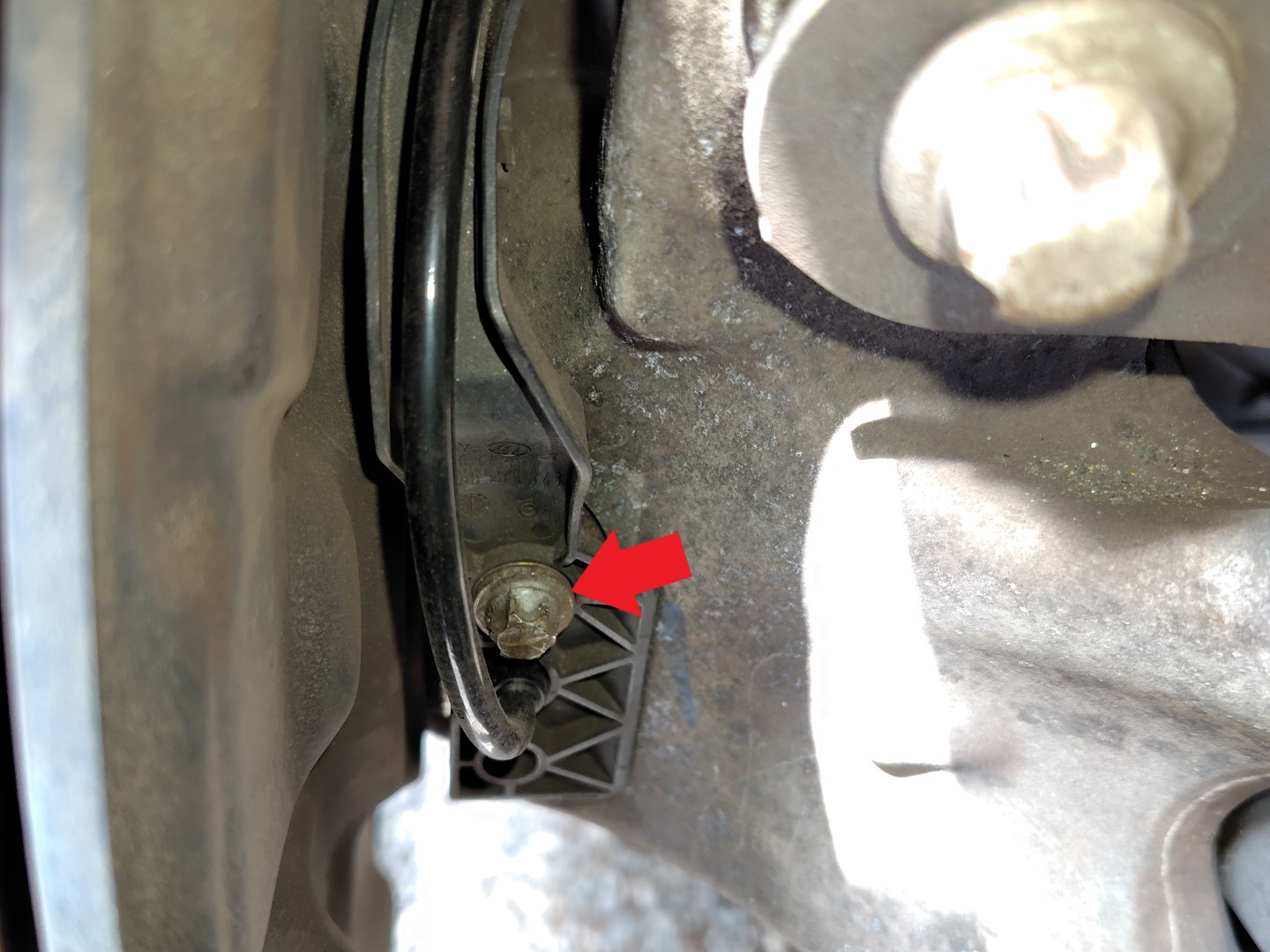 ABSチェックランプ点灯 右後ろスピードセンサーの交換