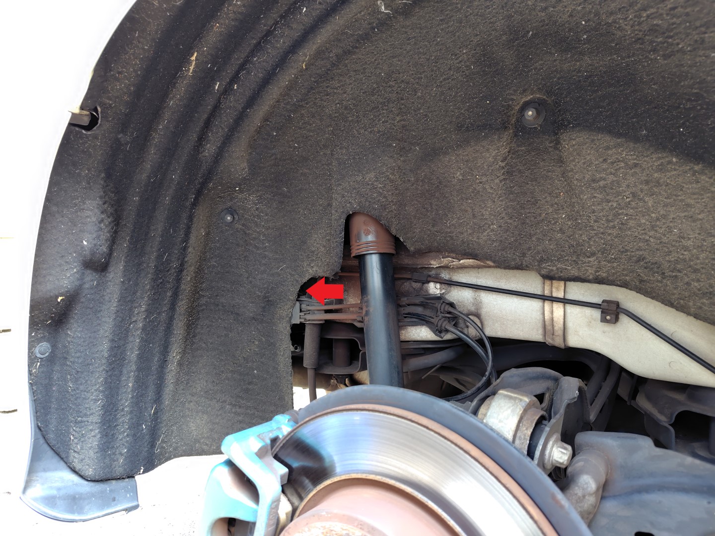 ABSチェックランプ点灯 右後ろスピードセンサーの交換